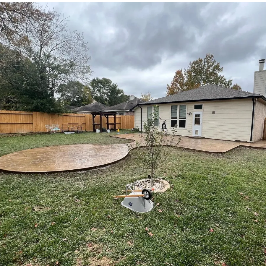 spray deck pool surround with cool deck texture, Montgomery, Texas